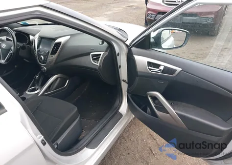 2017 Hyundai Veloster Value Edition z USA, uszkodzony, nr VIN KMHTC6AD6HU322778